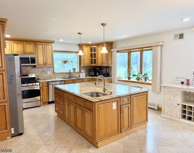 2 Waterway Rd - Photo Thumbnail 5