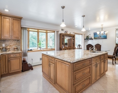 2 Waterway Rd - Photo Thumbnail 6