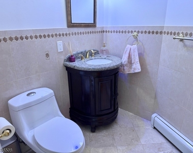 2 Waterway Rd - Photo Thumbnail 13