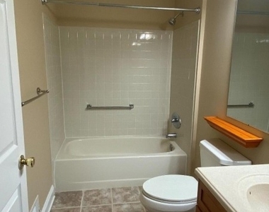 4014 Crawford Ct - Photo Thumbnail 8