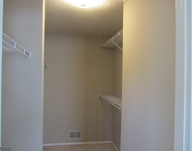 4014 Crawford Ct - Photo Thumbnail 11