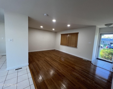 32 Carver Street - Photo Thumbnail 7