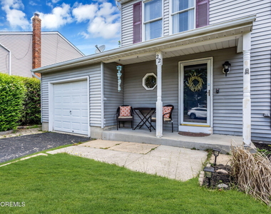 22 Compass Lane - Photo Thumbnail 8