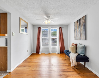 22 Compass Lane - Photo Thumbnail 15
