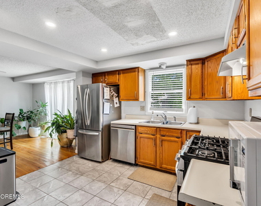 22 Compass Lane - Photo Thumbnail 18