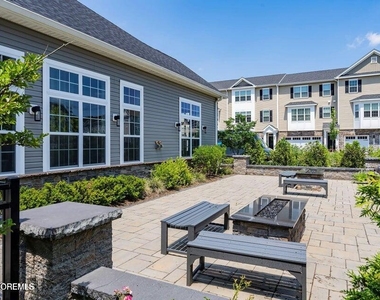 1502 Arose Lane - Photo Thumbnail 42