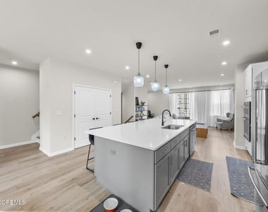 1502 Arose Lane - Photo Thumbnail 34