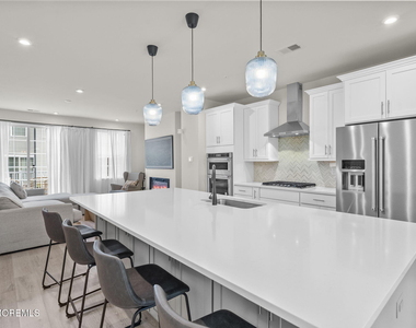 1502 Arose Lane - Photo Thumbnail 33