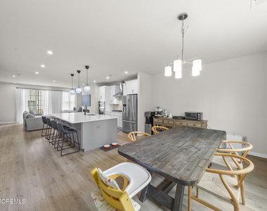 1502 Arose Lane - Photo Thumbnail 36