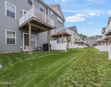 1502 Arose Lane - Photo Thumbnail 3