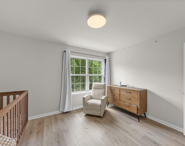 1502 Arose Lane - Photo Thumbnail 20
