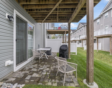 1502 Arose Lane - Photo Thumbnail 2