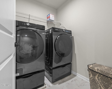 1502 Arose Lane - Photo Thumbnail 17