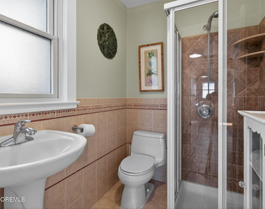 82 Franklin Avenue - Photo Thumbnail 17