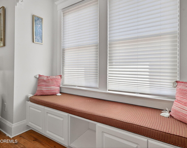 82 Franklin Avenue - Photo Thumbnail 12