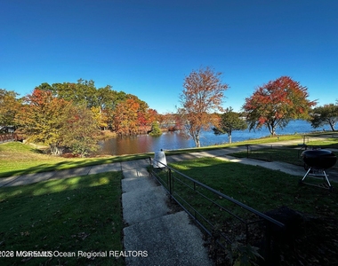 106 E Edinburgh Lane - Photo Thumbnail 6