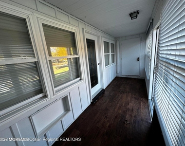 106 E Edinburgh Lane - Photo Thumbnail 11