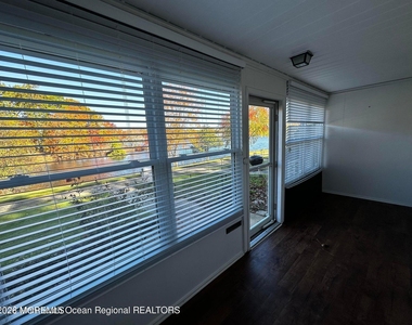 106 E Edinburgh Lane - Photo Thumbnail 27
