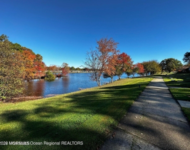 106 E Edinburgh Lane - Photo Thumbnail 1