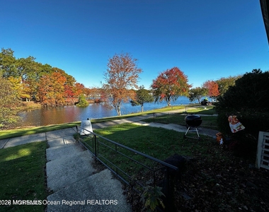 106 E Edinburgh Lane - Photo Thumbnail 5