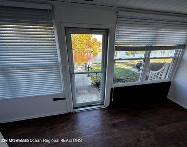 106 E Edinburgh Lane - Photo Thumbnail 9