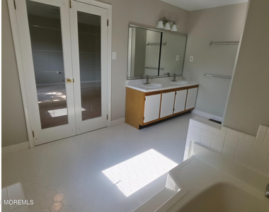 283 Plum Drive - Photo Thumbnail 12