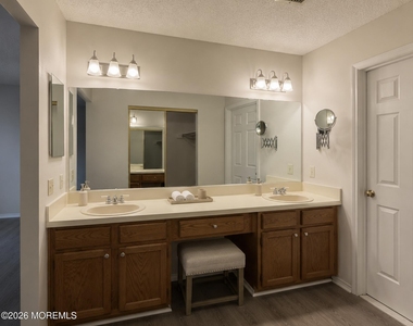 17 Old Orchard Lane - Photo Thumbnail 12