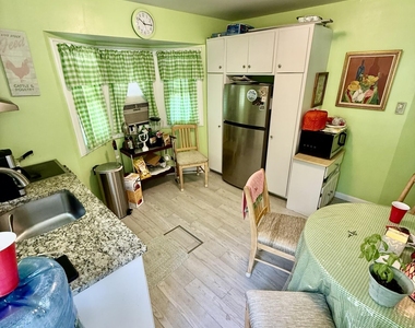 429 Tappan Street - Photo Thumbnail 6