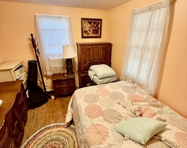 429 Tappan Street - Photo Thumbnail 9