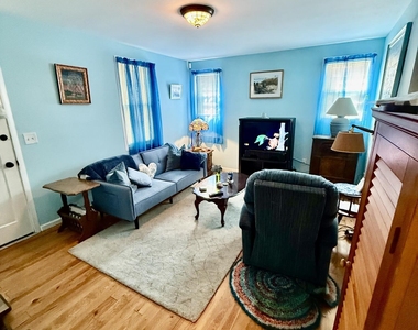 429 Tappan Street - Photo Thumbnail 4