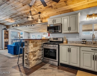 129 Jeteemale Drive - Photo Thumbnail 10