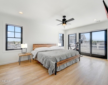 104 Lawrence Drive - Photo Thumbnail 17
