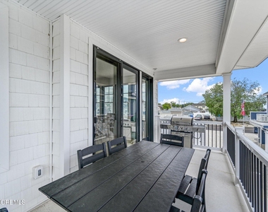 104 Lawrence Drive - Photo Thumbnail 26