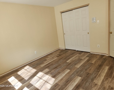 21 Timberline Drive - Photo Thumbnail 15