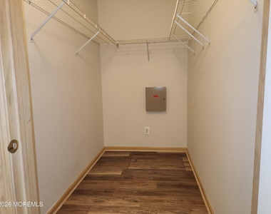 21 Timberline Drive - Photo Thumbnail 10