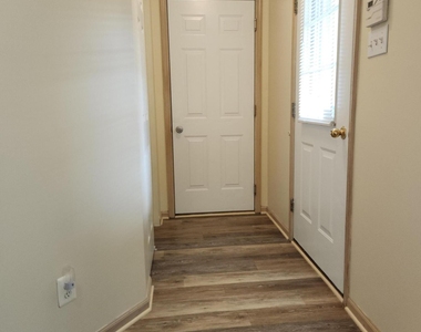 21 Timberline Drive - Photo Thumbnail 19