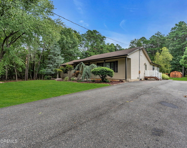 819 Harmony Road - Photo Thumbnail 4
