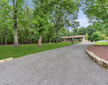 819 Harmony Road - Photo Thumbnail 3