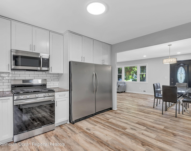 224 Cedar Street - Photo Thumbnail 10