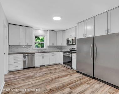 224 Cedar Street - Photo Thumbnail 8