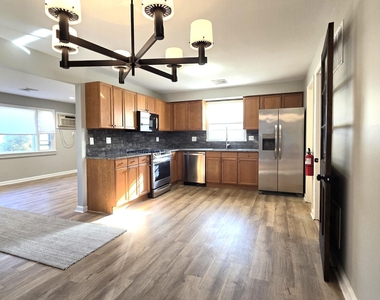 554 Lillie Road - Photo Thumbnail 7