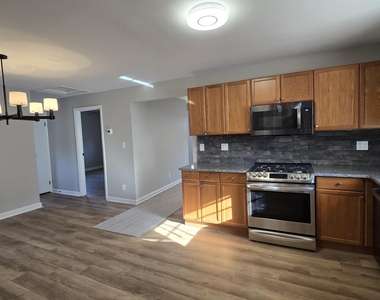 554 Lillie Road - Photo Thumbnail 10