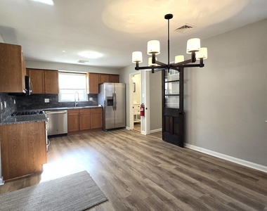 554 Lillie Road - Photo Thumbnail 6
