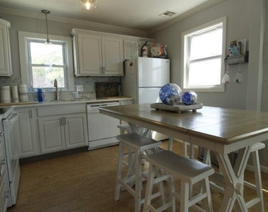 117 Philadelphia Avenue - Photo Thumbnail 3