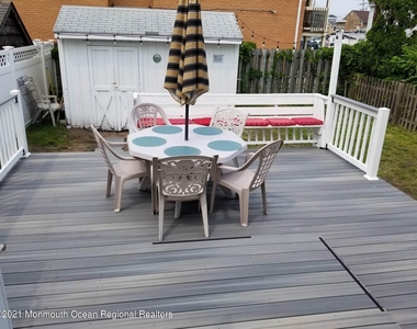 108 Lareine Avenue - Photo Thumbnail 10