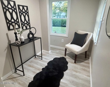 335 Elizabeth Avenue - Photo Thumbnail 9