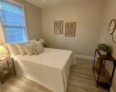 335 Elizabeth Avenue - Photo Thumbnail 10