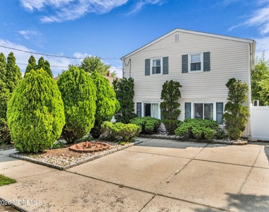 12 Jacobson Street - Photo Thumbnail 1