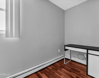 12 Jacobson Street - Photo Thumbnail 19