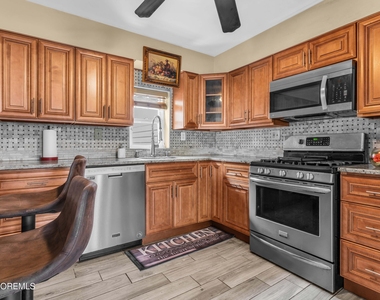 12 Jacobson Street - Photo Thumbnail 6